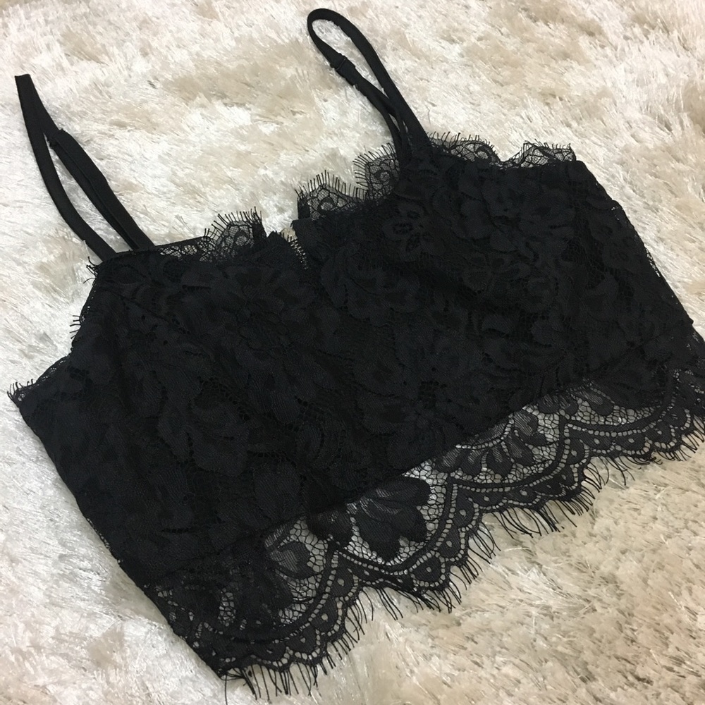 💕Missguided Cropped Lace Top💕